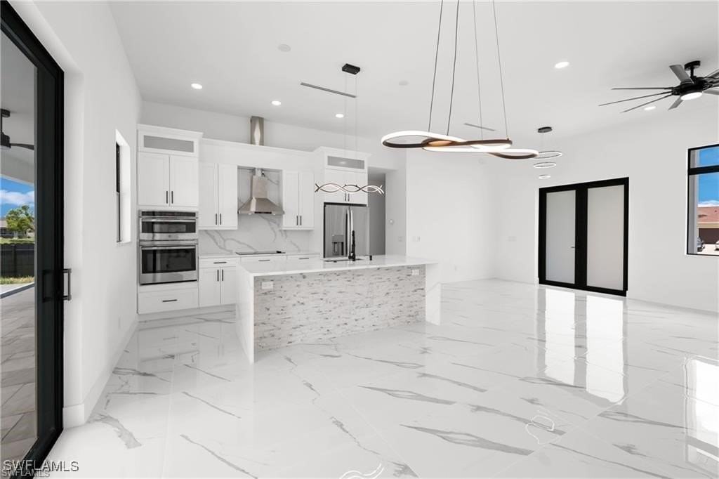 310 Diplomat Pkwy E - Photo 7 of 24