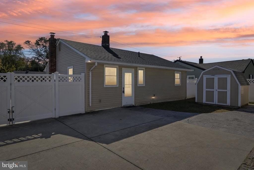 935 Mount Rd - Photo 2 of 37