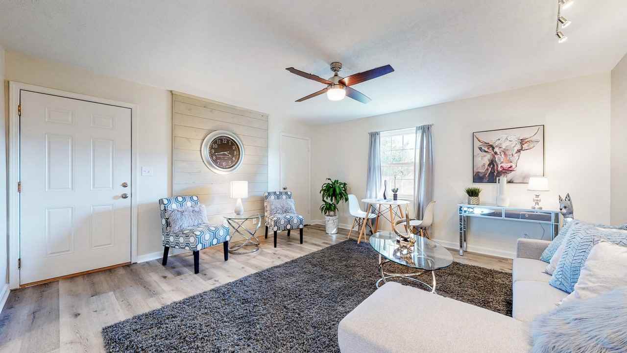 142 Topfield Rd #1 - Photo 3 of 11