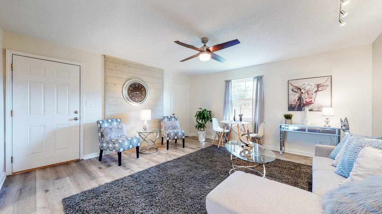 142 Topfield Rd #1 - Photo 4 of 11