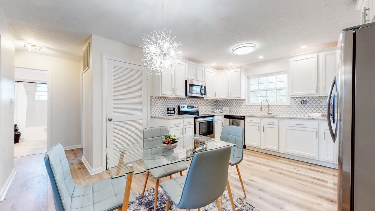 142 Topfield Rd #1 - Photo 5 of 11