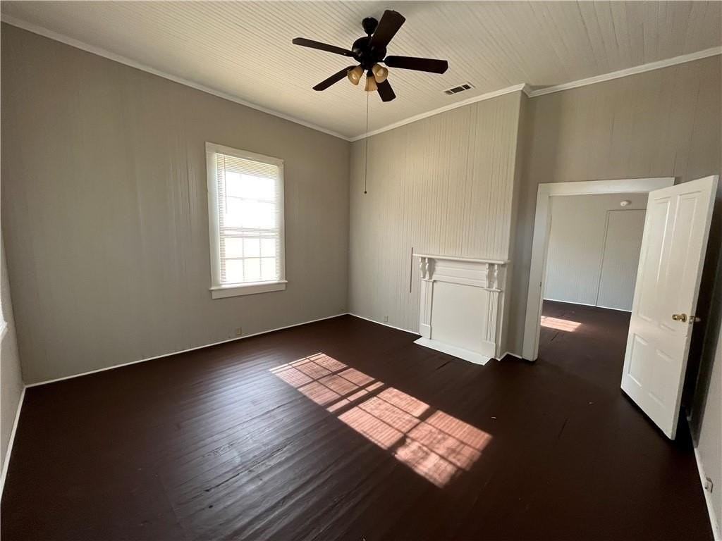 1003 Texas St - Photo 4 of 13