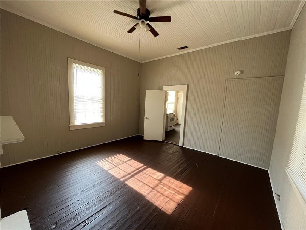 1003 Texas St - Photo 7 of 13