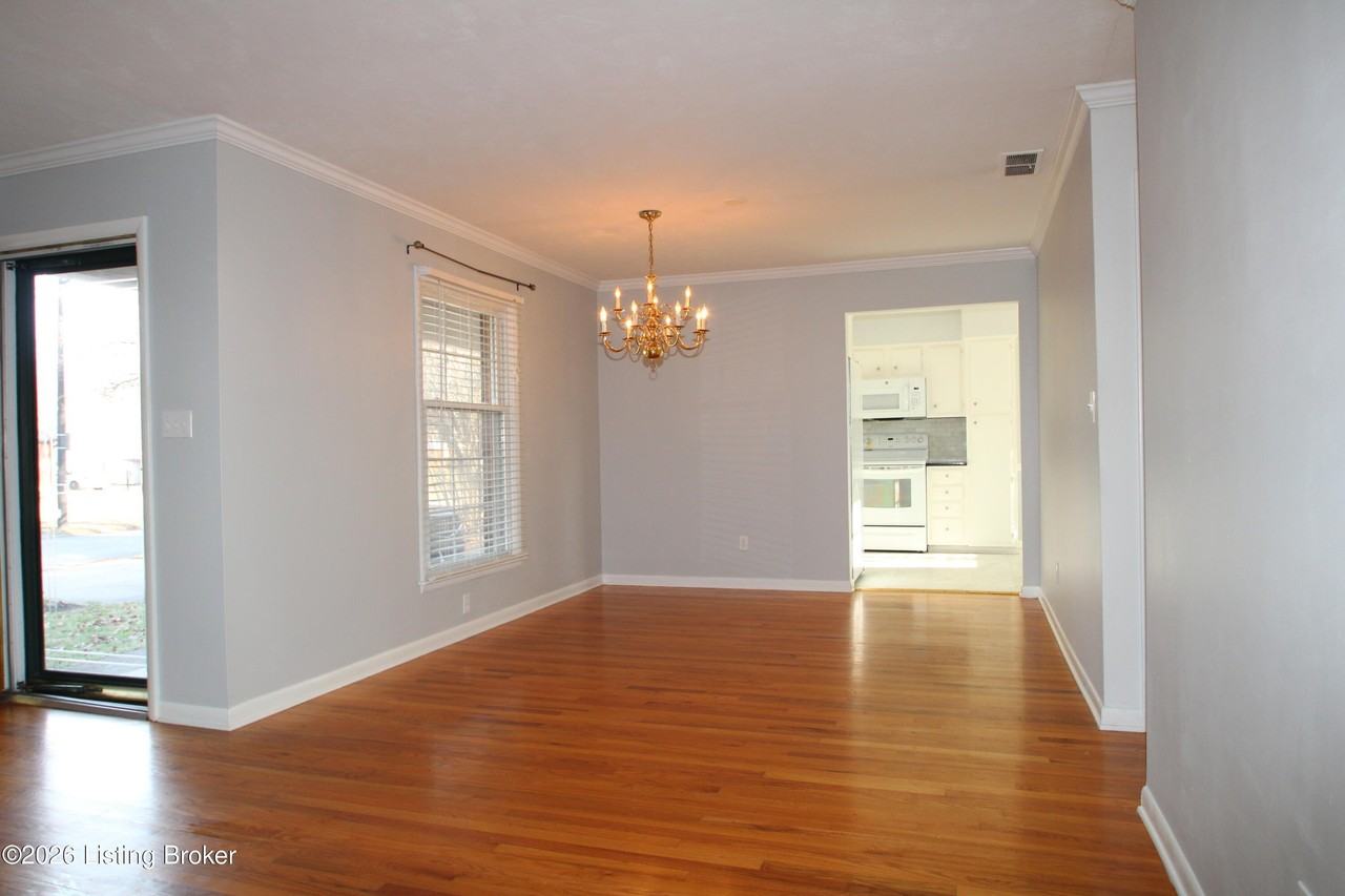 3026 Kaye Lawn Dr - Photo 2 of 20