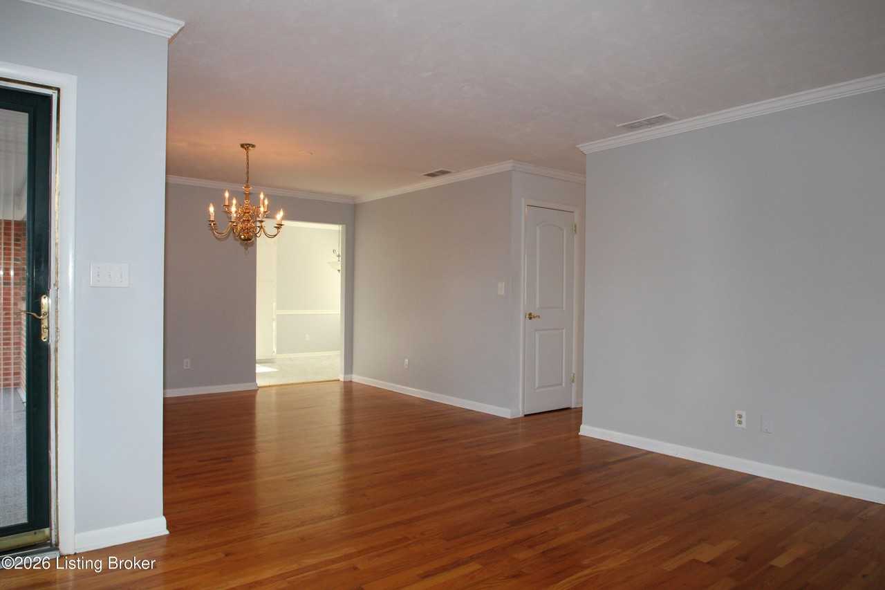 3026 Kaye Lawn Dr - Photo 3 of 20