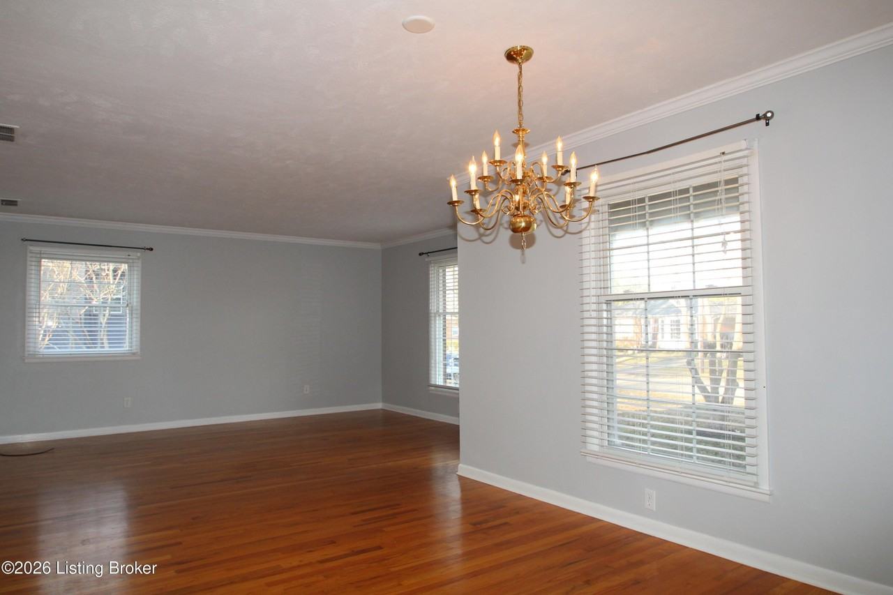 3026 Kaye Lawn Dr - Photo 4 of 20