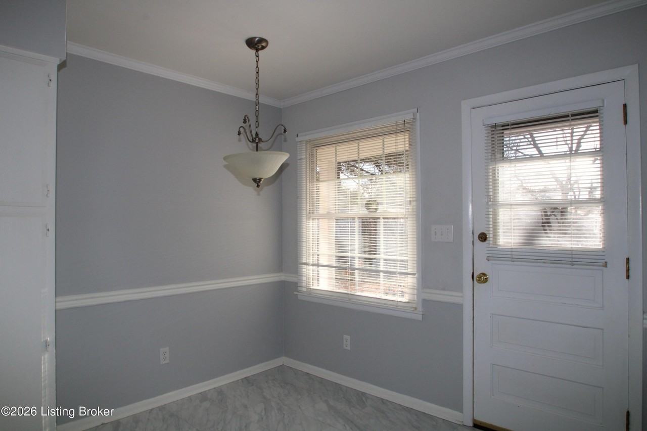 3026 Kaye Lawn Dr - Photo 7 of 20