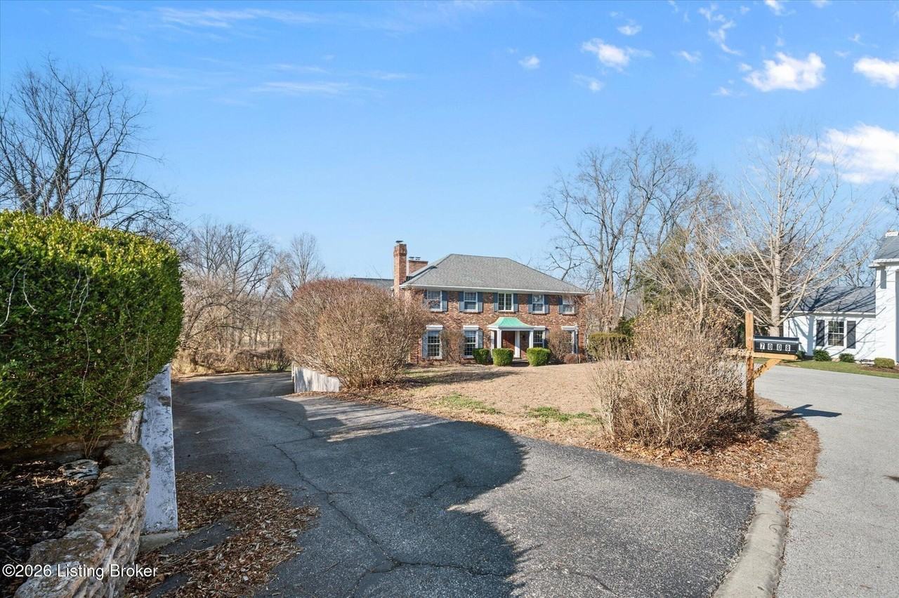 7008 Foxcroft Pl - Photo 5 of 50