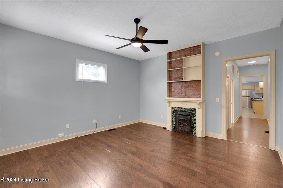 1124 Rammers Ave - Photo 7 of 24