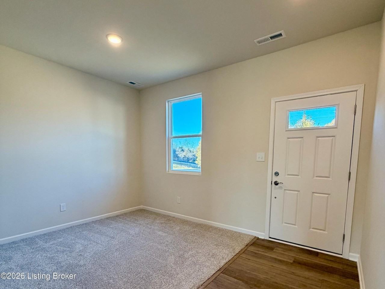 16901 Aiken Rd - Photo 3 of 20