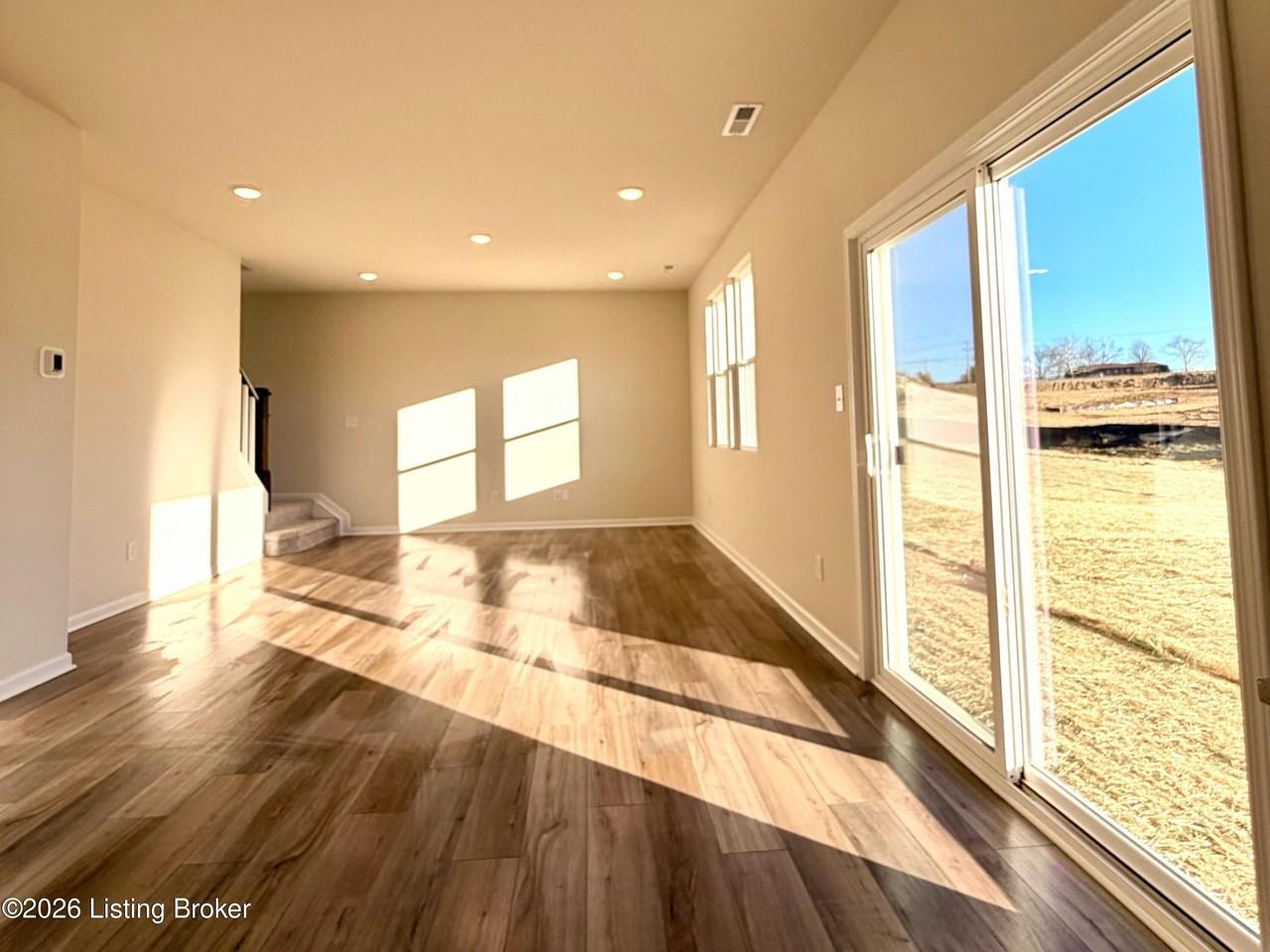 16901 Aiken Rd - Photo 5 of 20