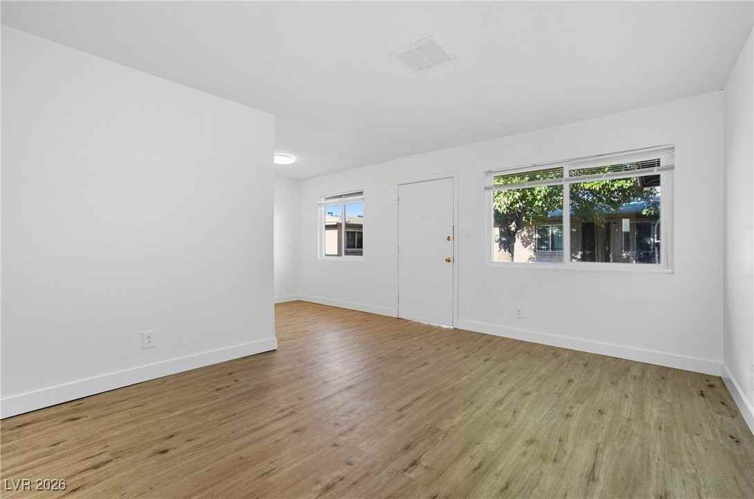 2505 Cedar Ave #3 - Photo 7 of 14