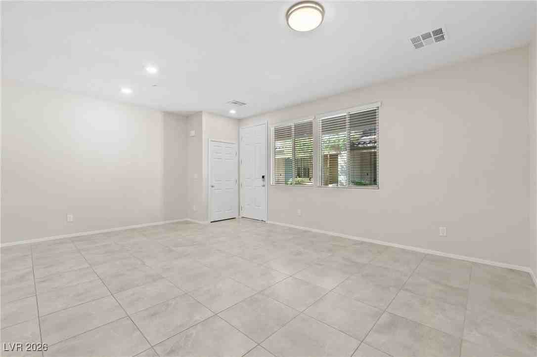 6243 Milford Sound St - Photo 4 of 33