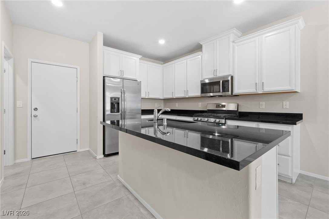 6243 Milford Sound St - Photo 5 of 33