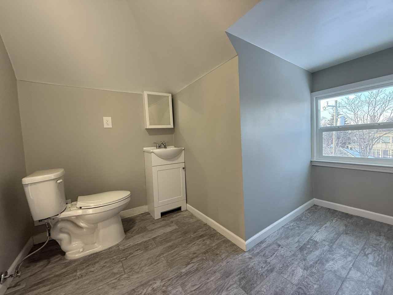 349 Westminster St - Photo 6 of 33