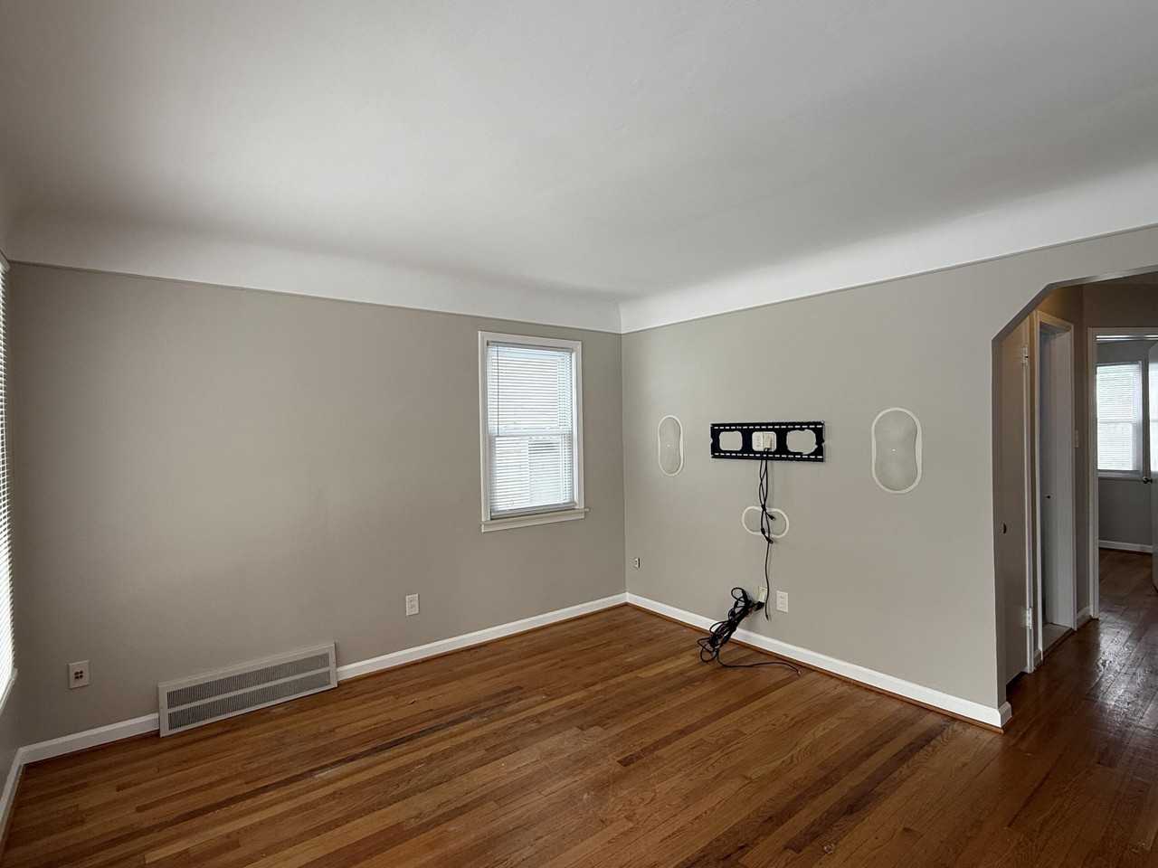 2328 Detroit Ave - Photo 7 of 10