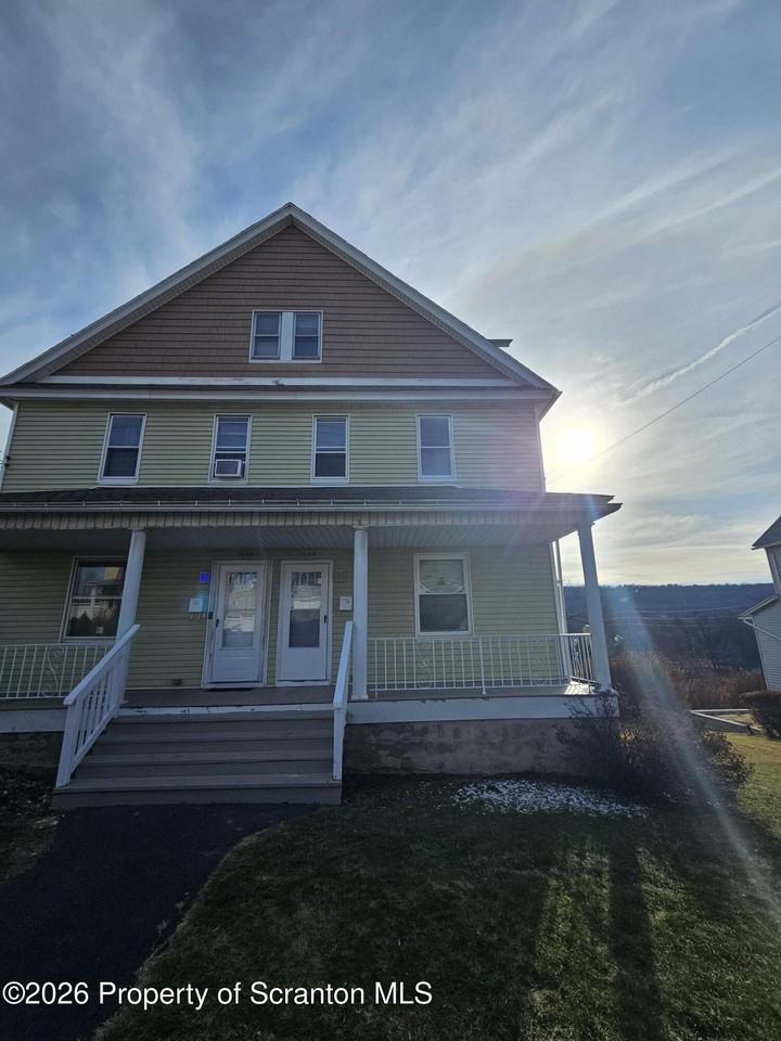 1044 John Ave - Photo 2 of 28