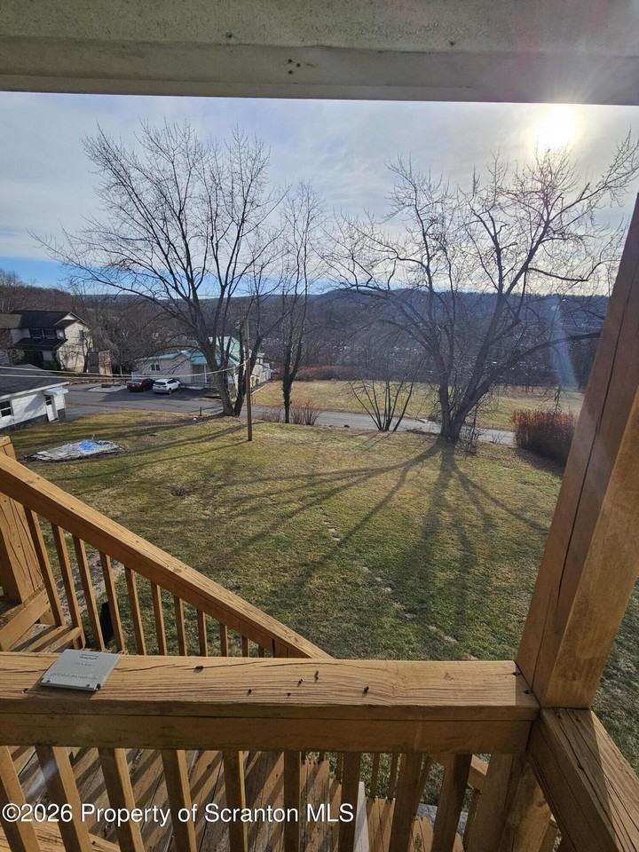 1044 John Ave - Photo 6 of 28