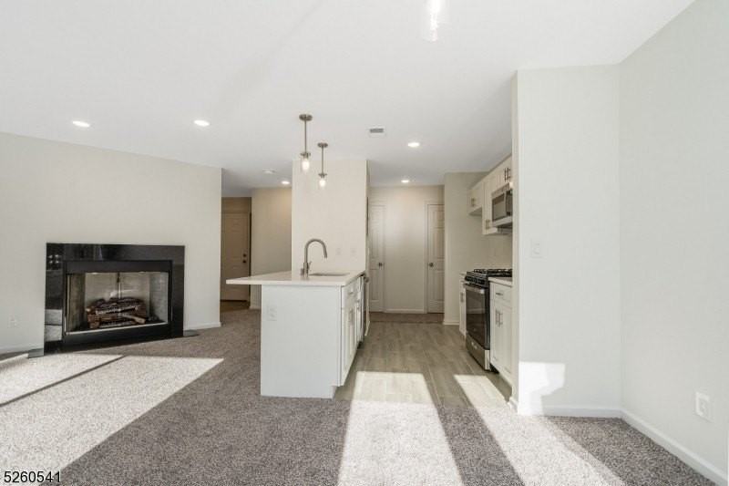 50 Sam Bonnell Dr - Photo 4 of 33