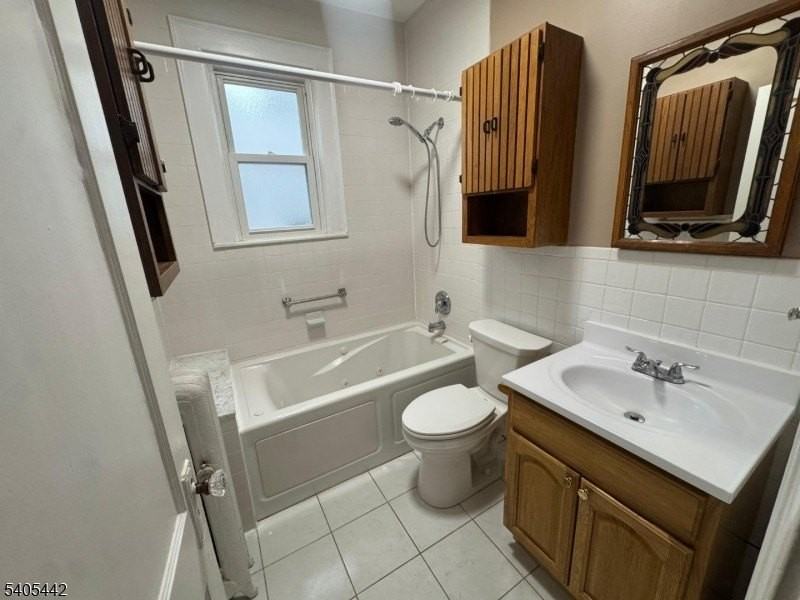 742 Pennington St - Photo 3 of 15