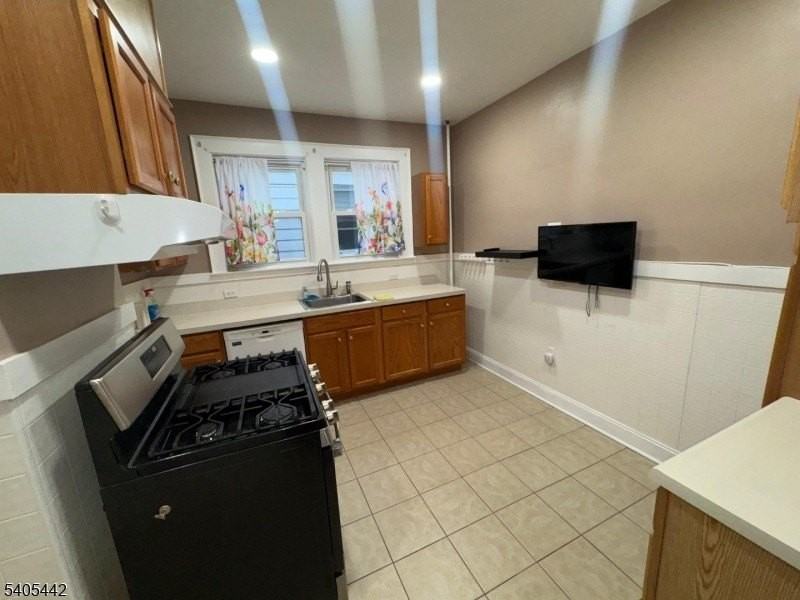 742 Pennington St - Photo 5 of 15