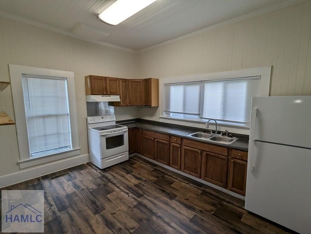 414 N Caswell St - Photo 5 of 14