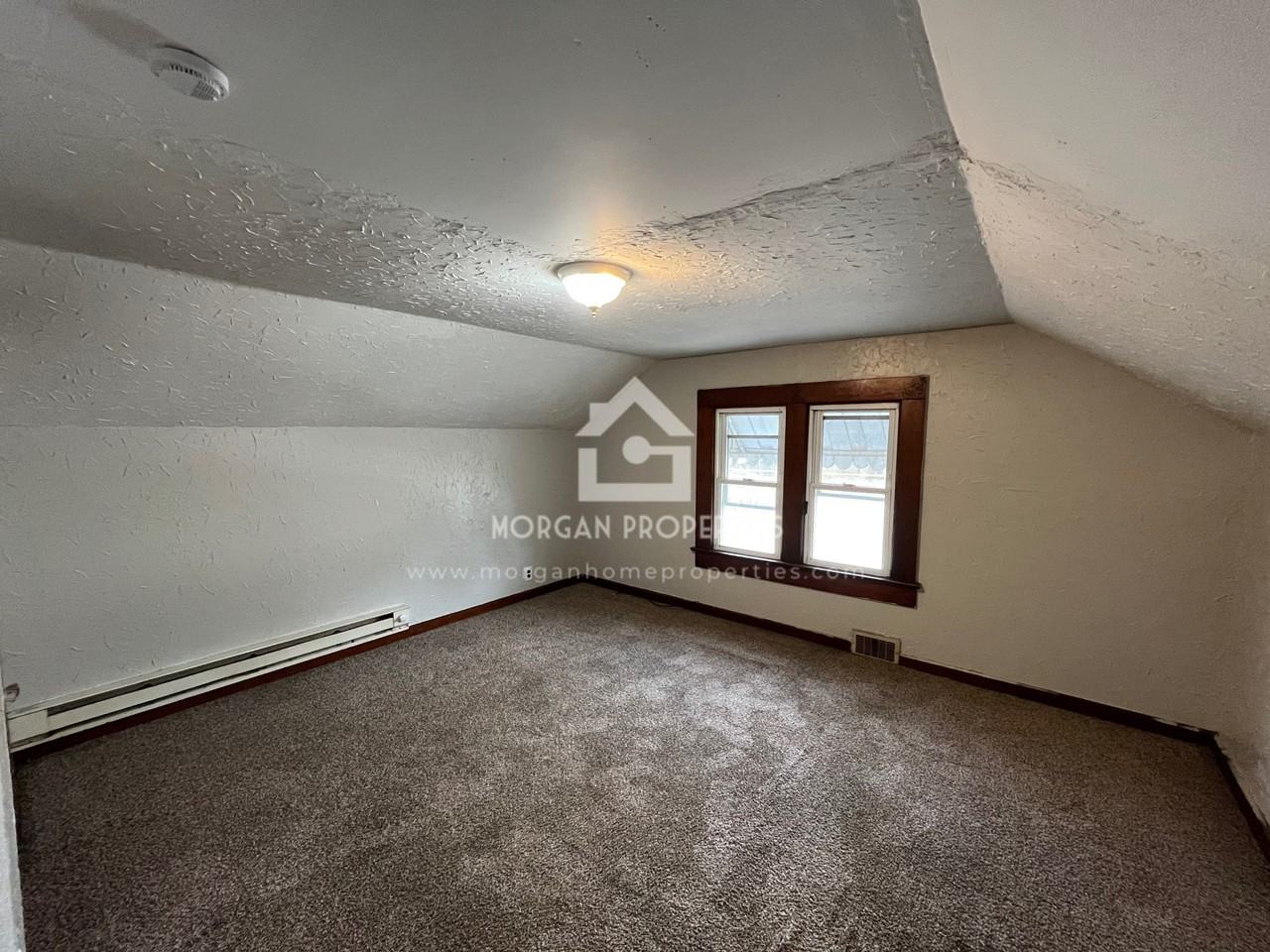 542 1/2 W Wilson Ave #1 - Photo 2 of 6