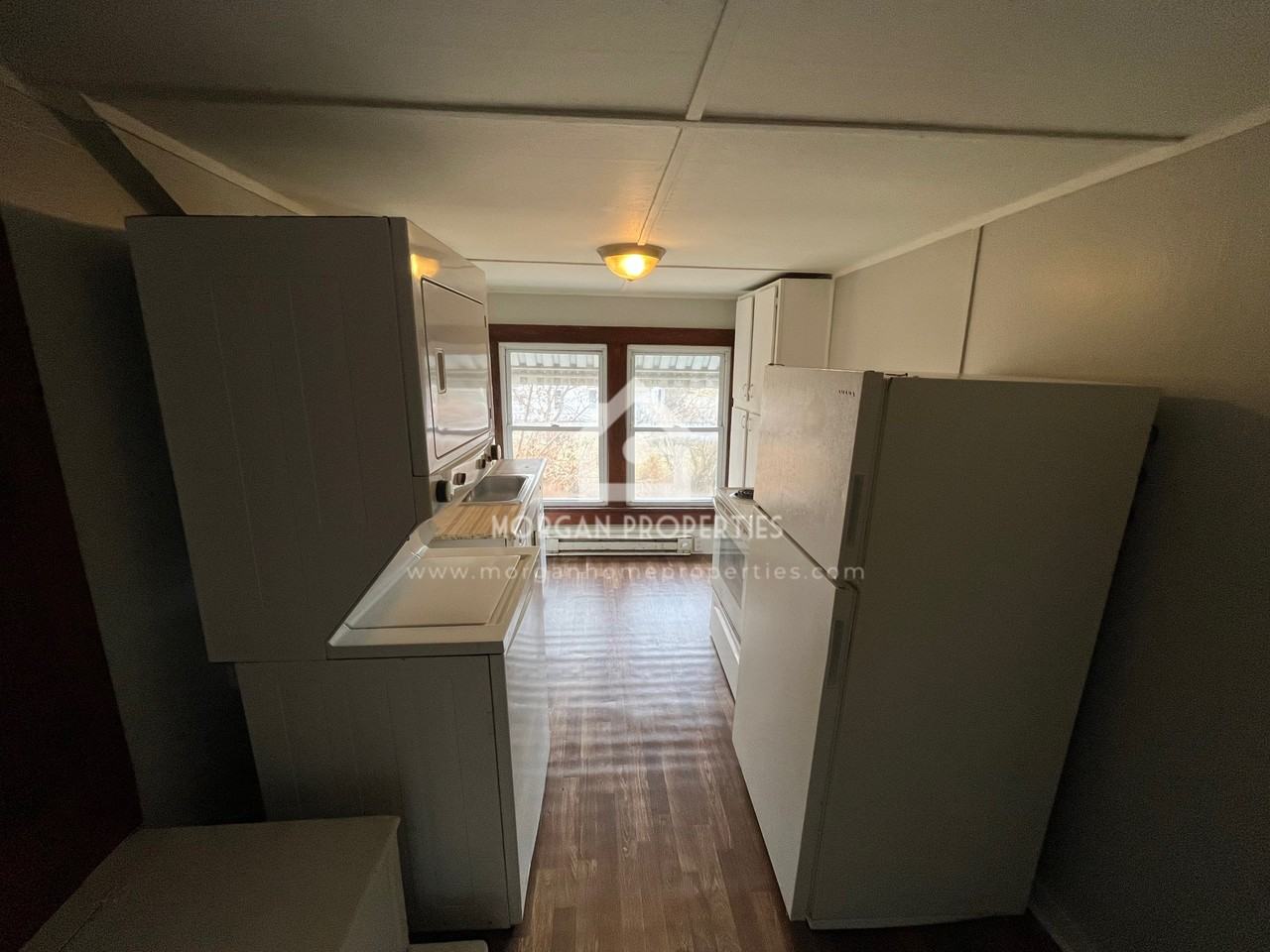 542 1/2 W Wilson Ave #1 - Photo 3 of 6