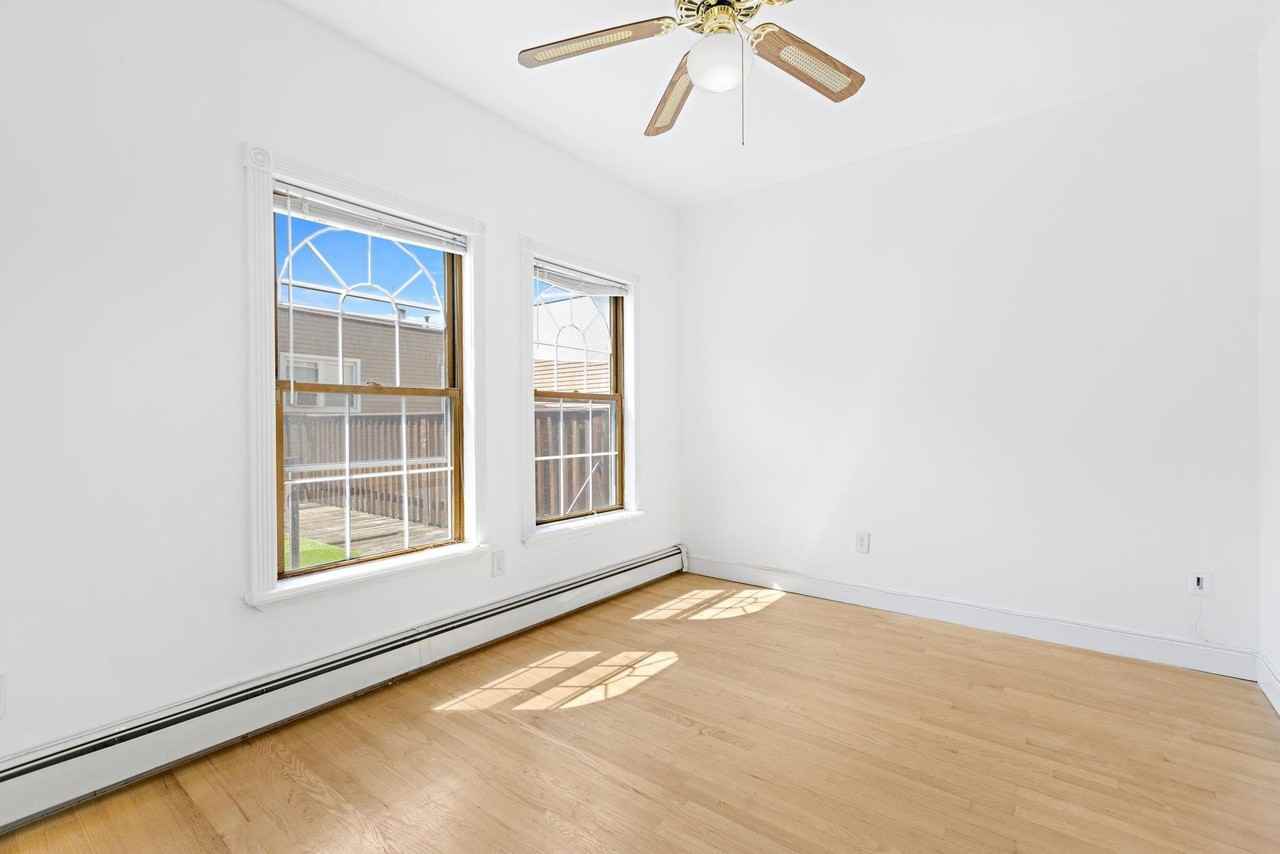 600 Grand St #2 - Photo 7 of 18