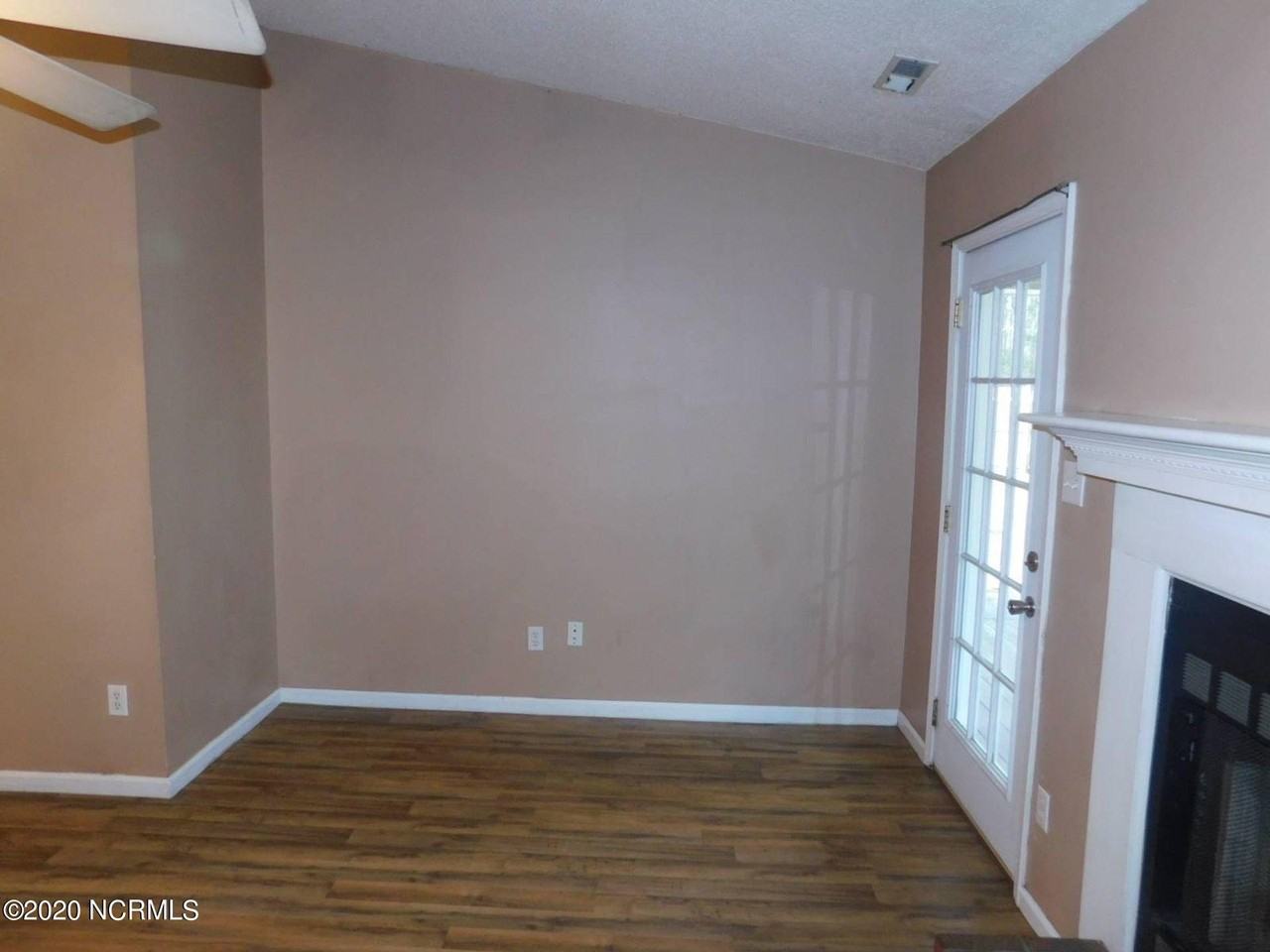 133 Village Ct - Photo 6 of 19