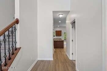 207 Riverstone Ct - Photo 5 of 39