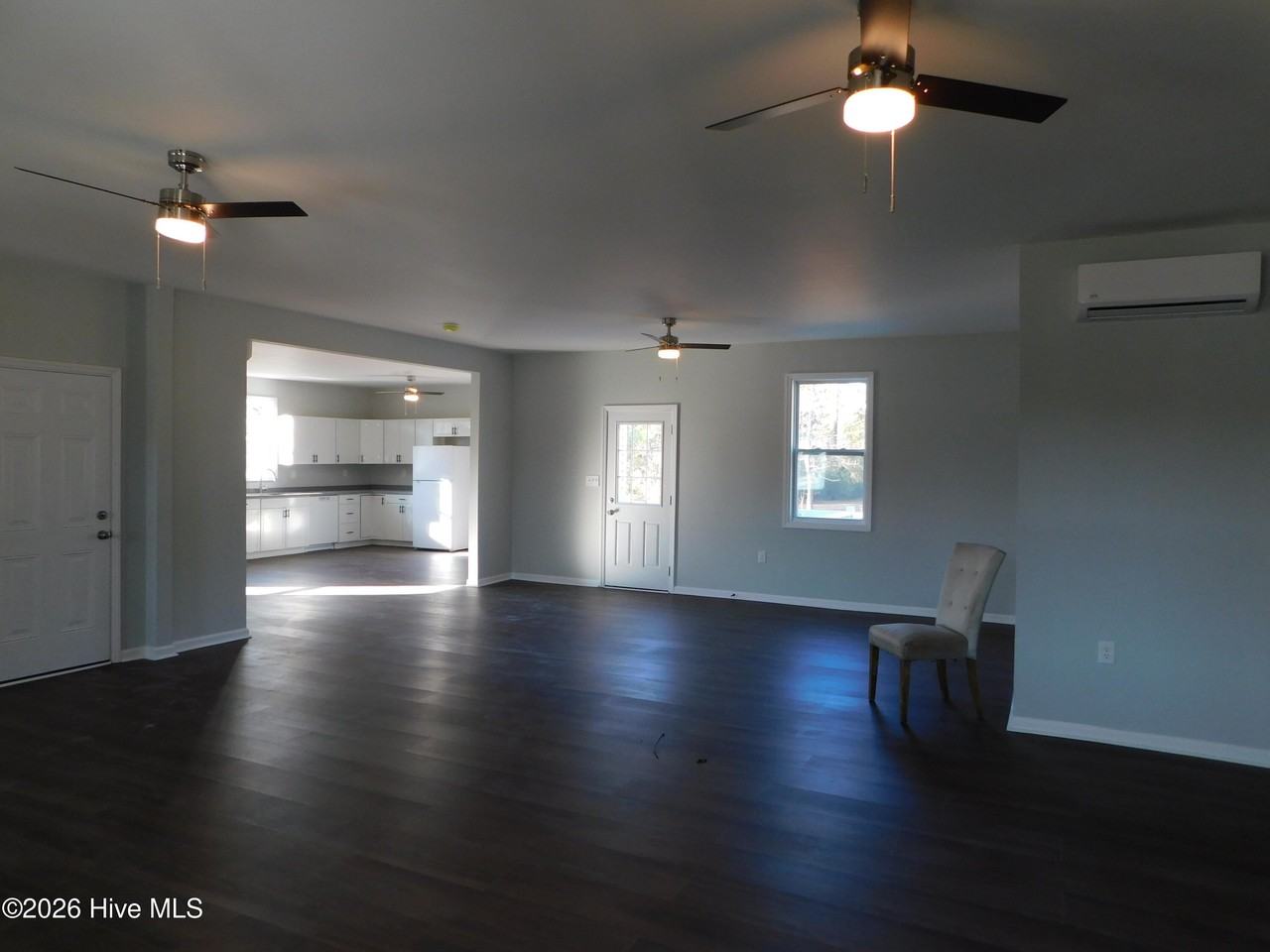 201 Thompsonfield - Photo 3 of 13