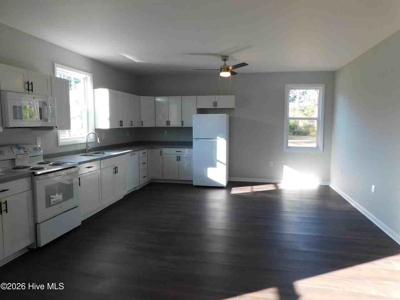 201 Thompsonfield - Photo 5 of 13