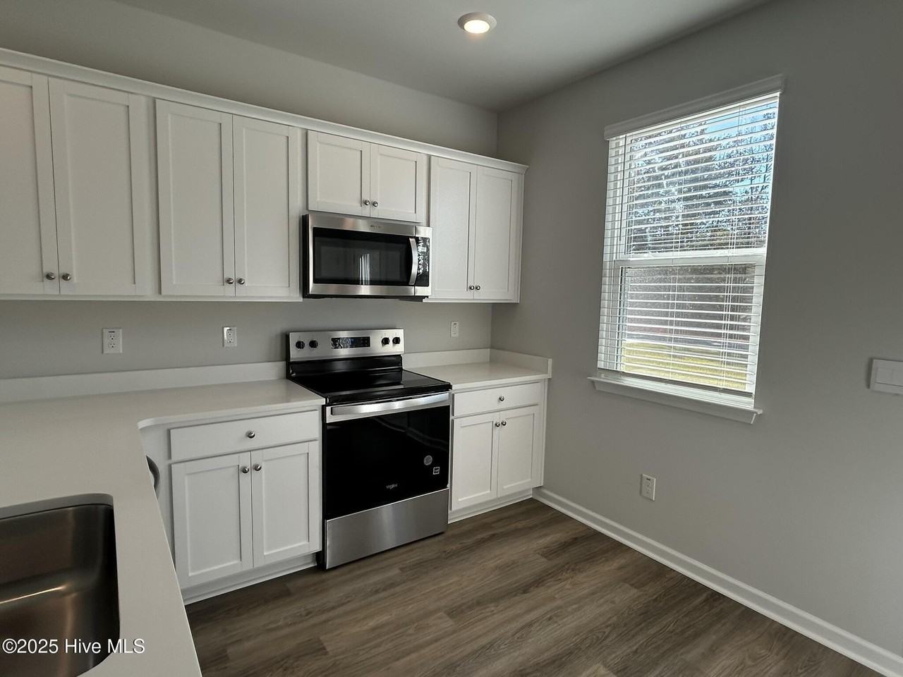 300 N Atlantic Ave - Photo 6 of 27