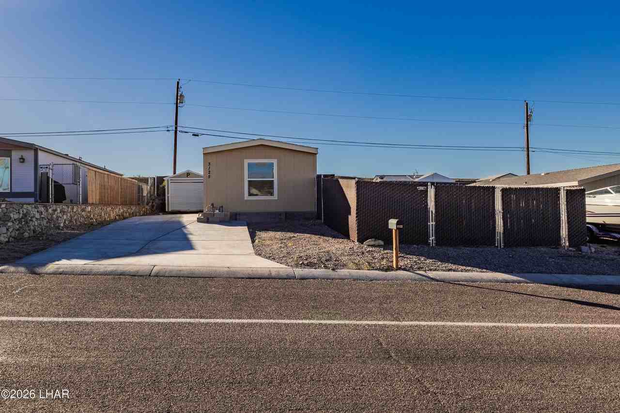 3125 Lake Dr - Photo 2 of 22