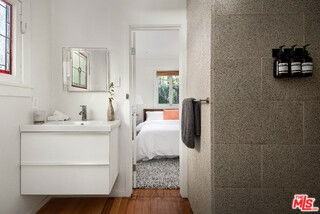 947 Amoroso Pl - Photo 2 of 8