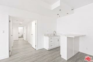 10390 Wilshire Blvd #1601 - Photo 7 of 8