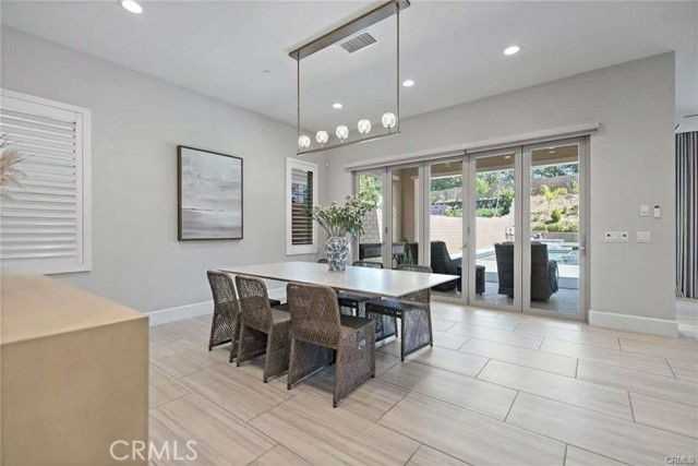 52 Pedigree - Photo 3 of 8