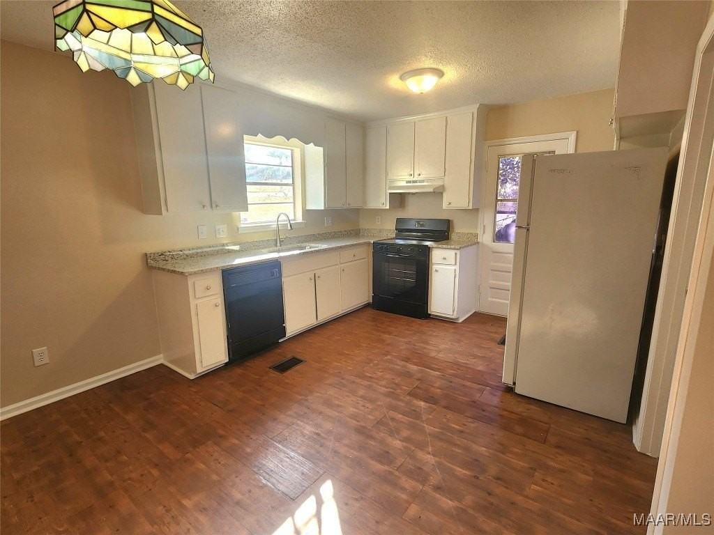 649 Partridge Ln - Photo 2 of 23