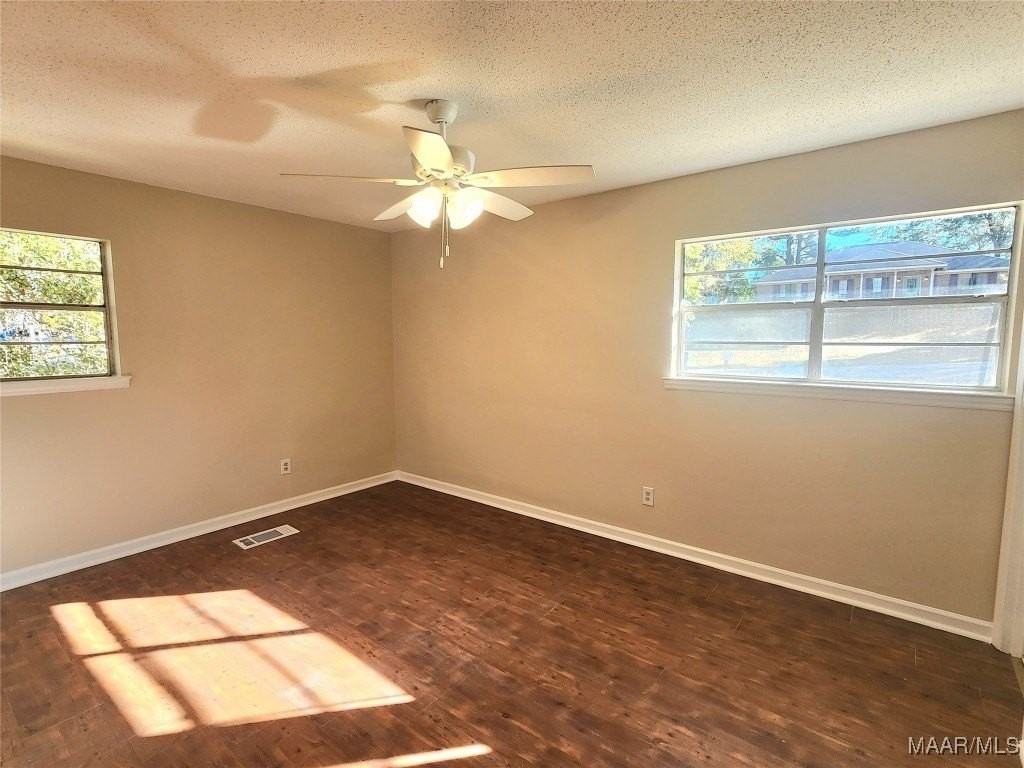 649 Partridge Ln - Photo 5 of 23