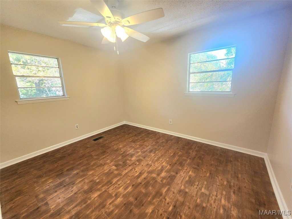 649 Partridge Ln - Photo 7 of 23