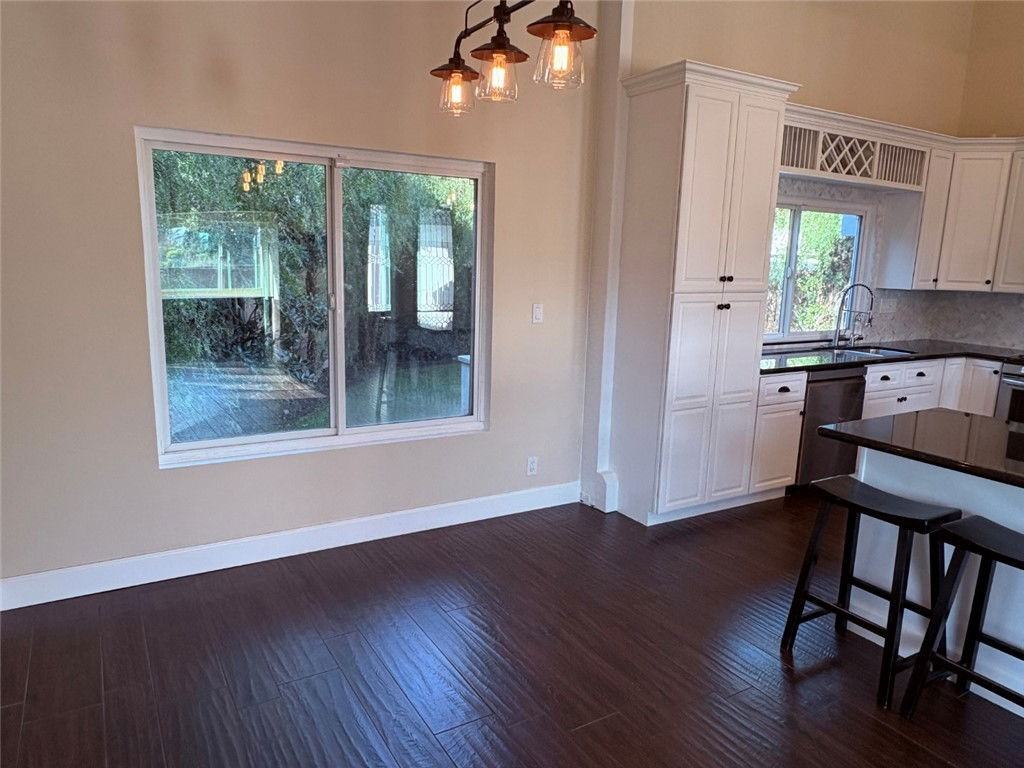 8582 Universe Ave - Photo 4 of 8