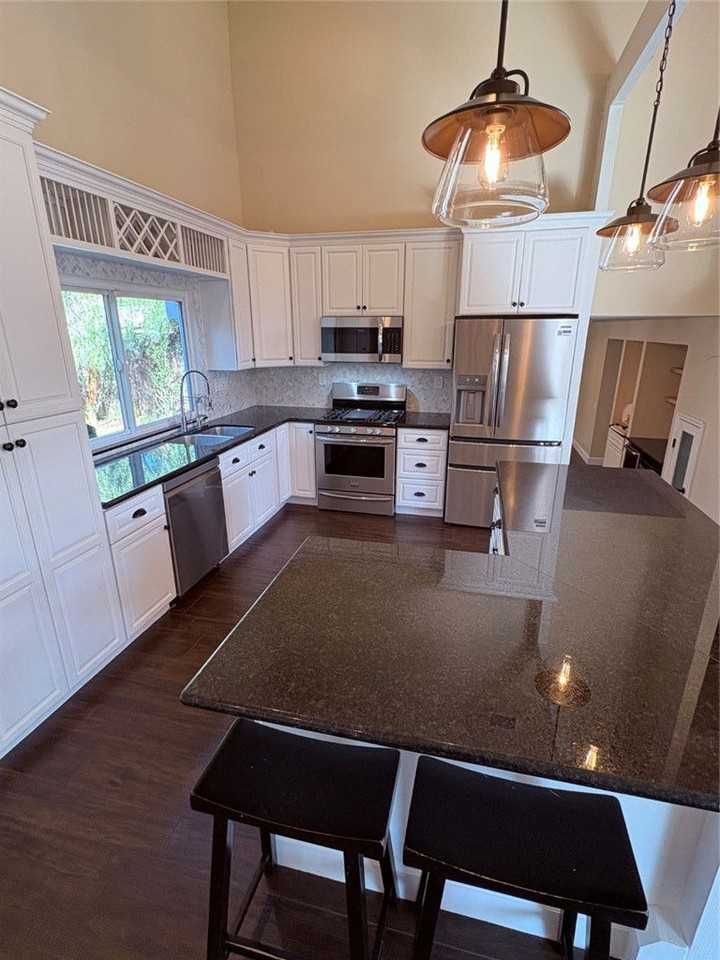 8582 Universe Ave - Photo 6 of 8