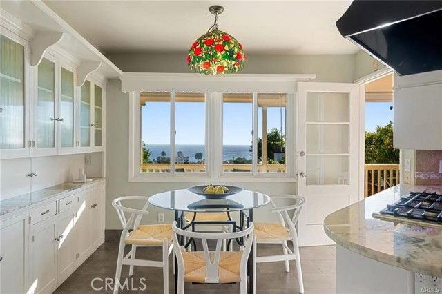 557 Blumont St - Photo 2 of 8