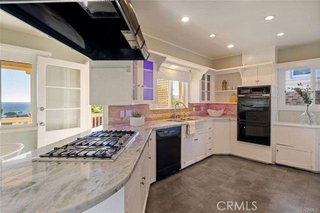 557 Blumont St - Photo 3 of 8