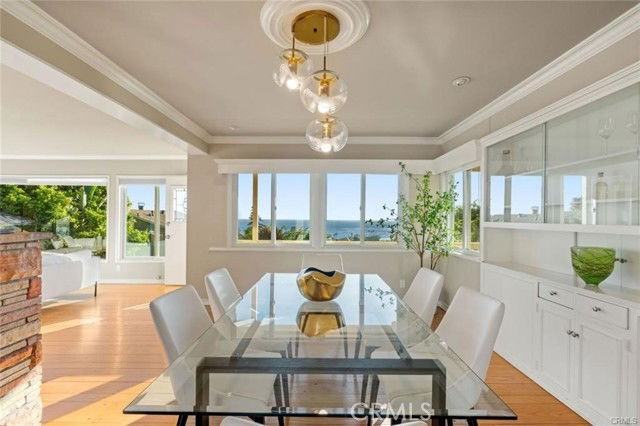 557 Blumont St - Photo 4 of 8