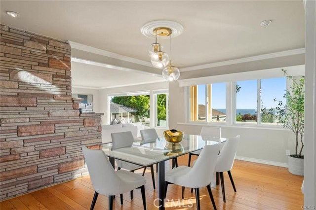 557 Blumont St - Photo 5 of 8