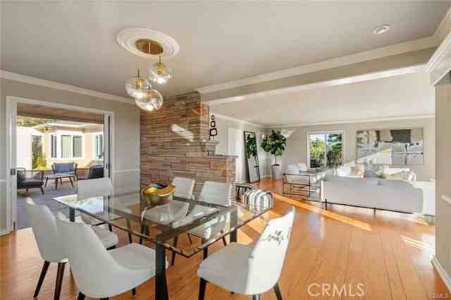 557 Blumont St - Photo 6 of 8