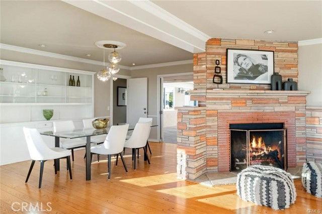 557 Blumont St - Photo 7 of 8