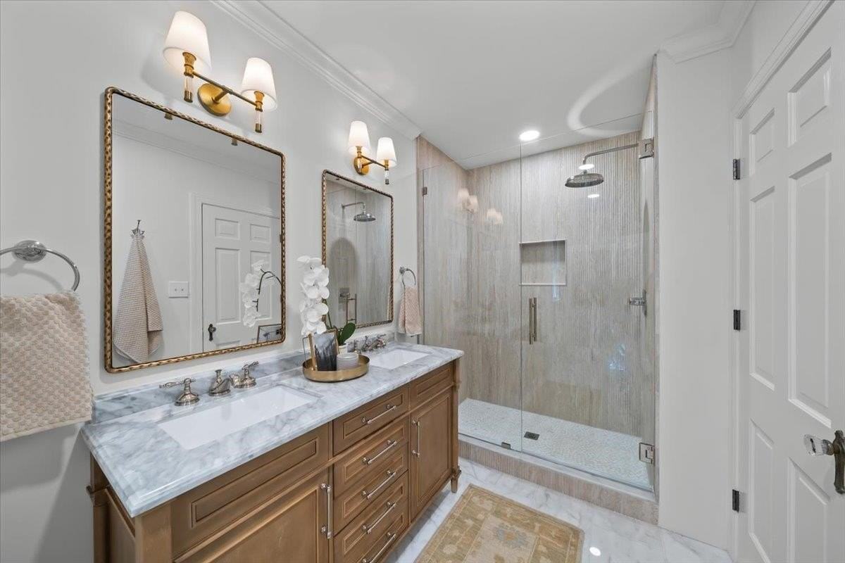 135 Cherry Rd - Photo 4 of 15